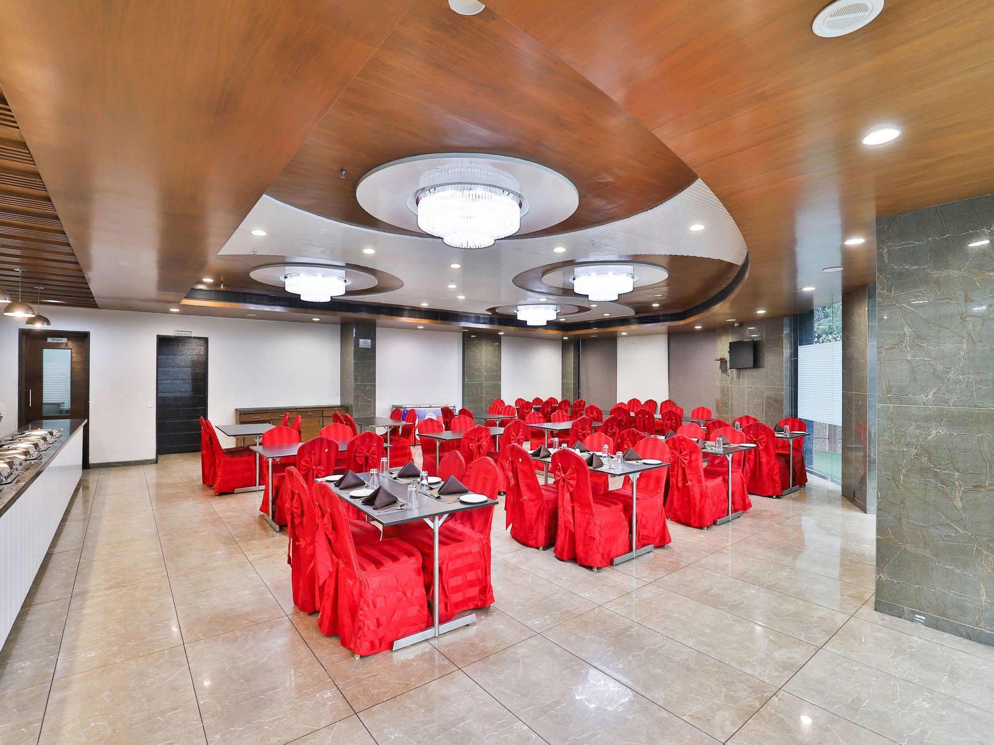 Oyo 4938 Hotel Dev Aadi Ahmedabad Exteriör bild
